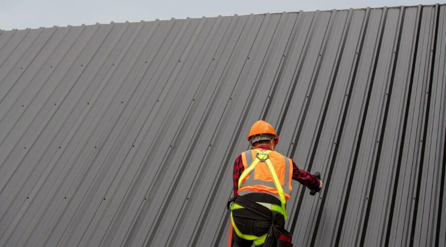 Professional gutter cleaning in Encinitas, CA